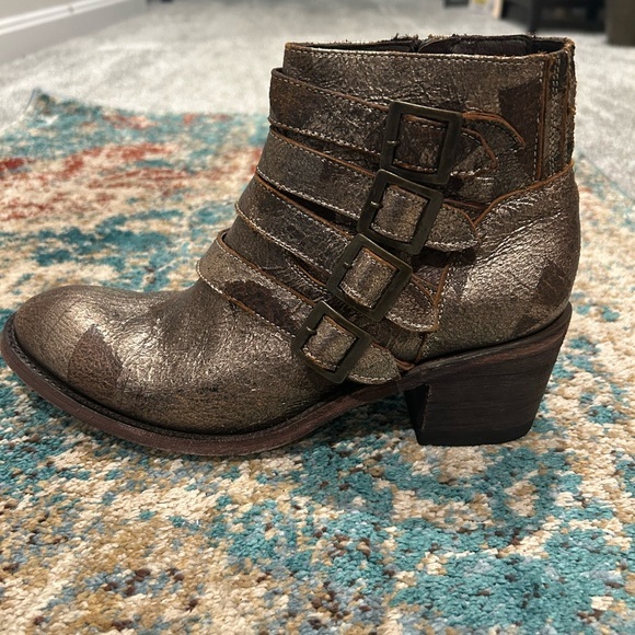 Five Worlds Shoes - ✨NEW Stylish Bronze Metallic Ankle Buckle Boots 8.5